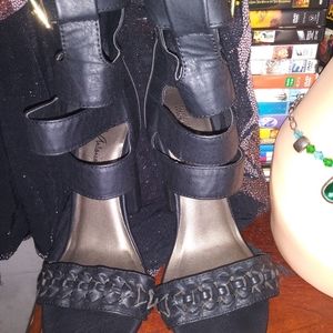 Michael Antonio Strappy above ankle heels black size 7.5